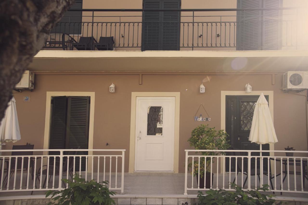 Maria Olga Apartments เวนิทเซส ภายนอก รูปภาพ