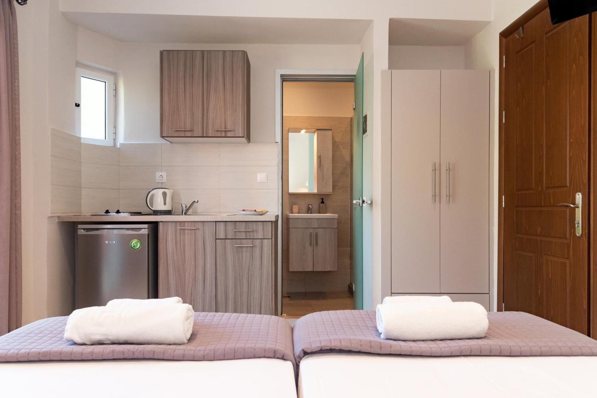 Maria Olga Apartments เวนิทเซส ภายนอก รูปภาพ